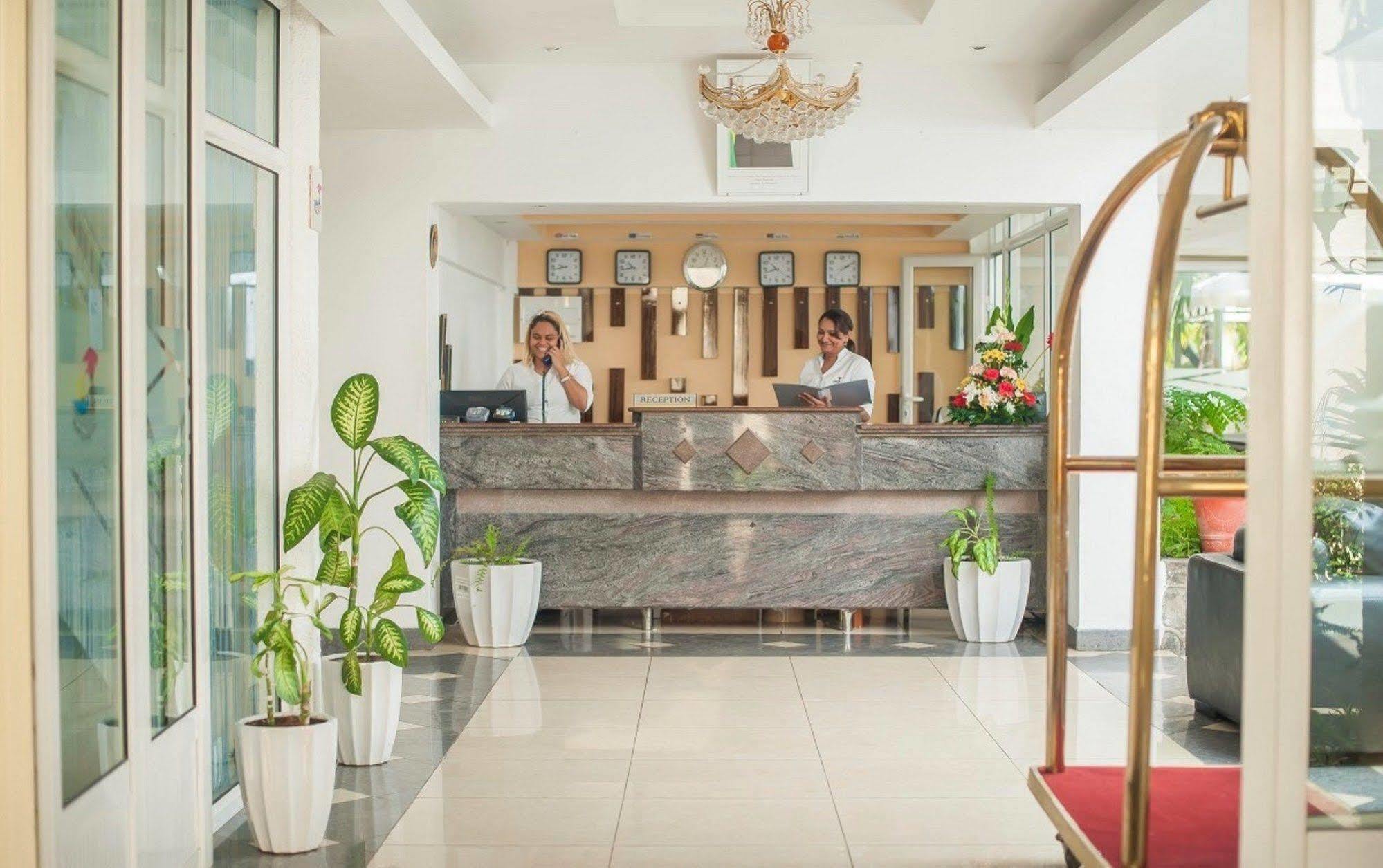 Manisa Hotel Flic en Flac Bagian luar foto