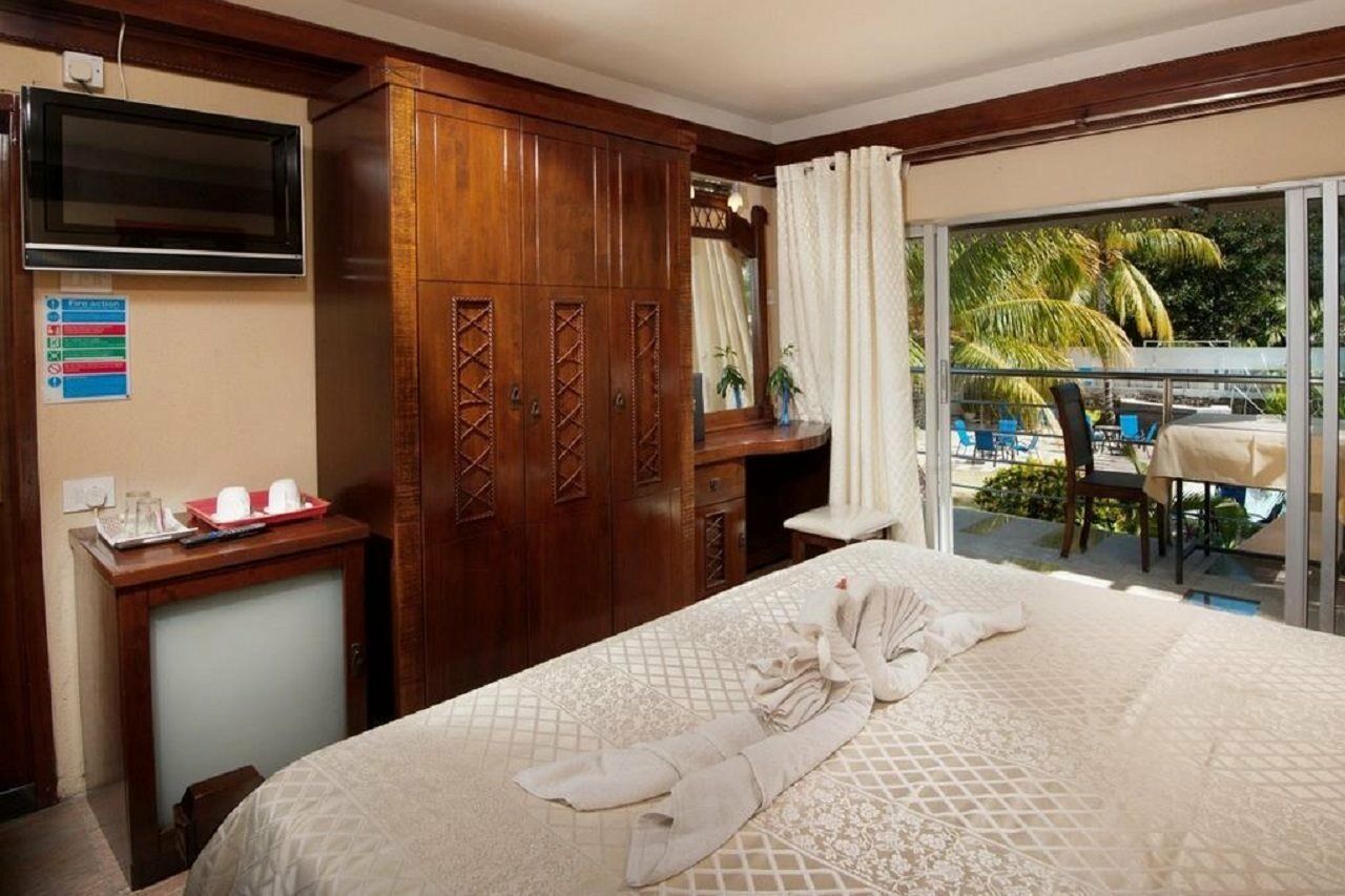 Manisa Hotel Flic en Flac Bagian luar foto